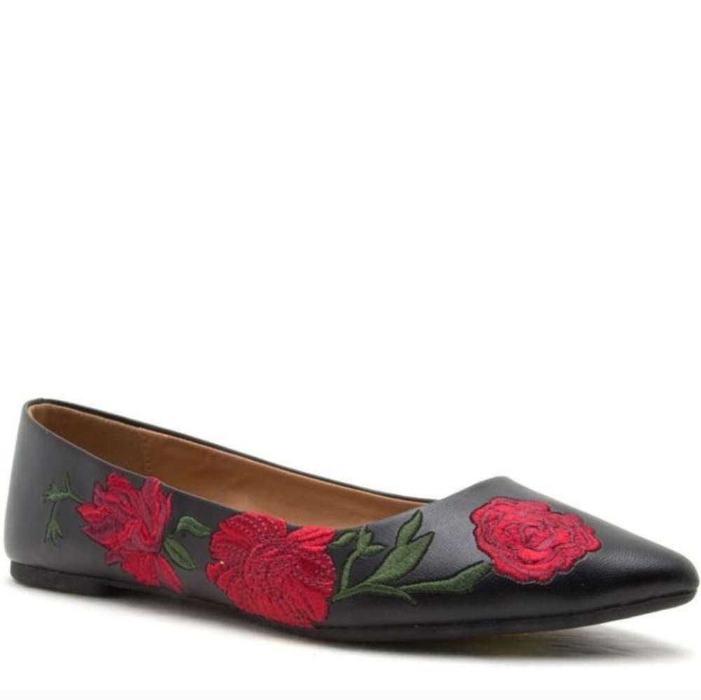 Black & Red Rose Flats NIB US 10 (Run small - more like a 9 or 9 1/2)